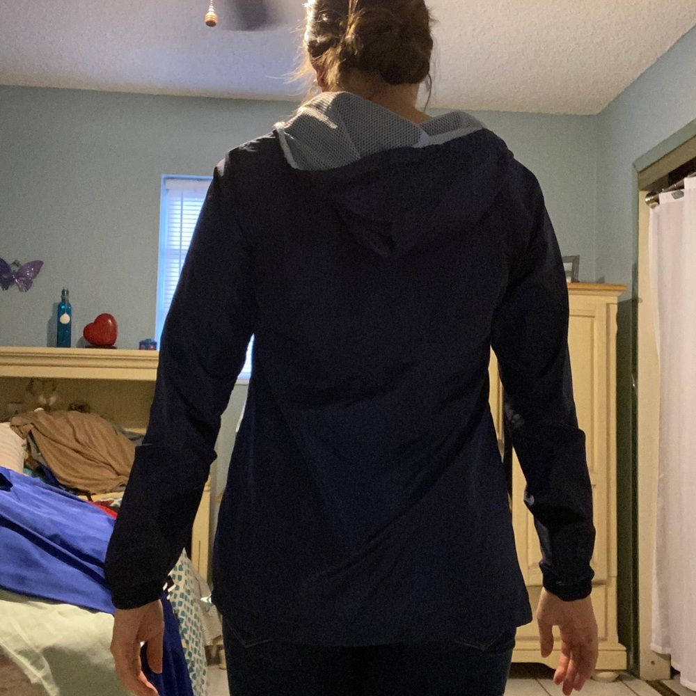 Windbreaker - Picture 2 of 4